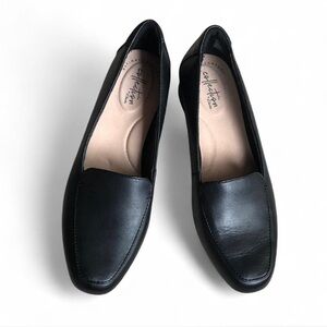 Clarks Juliet Lora Womens Black Leather Slip On Comfort Loafer Shoes Size 8.5M